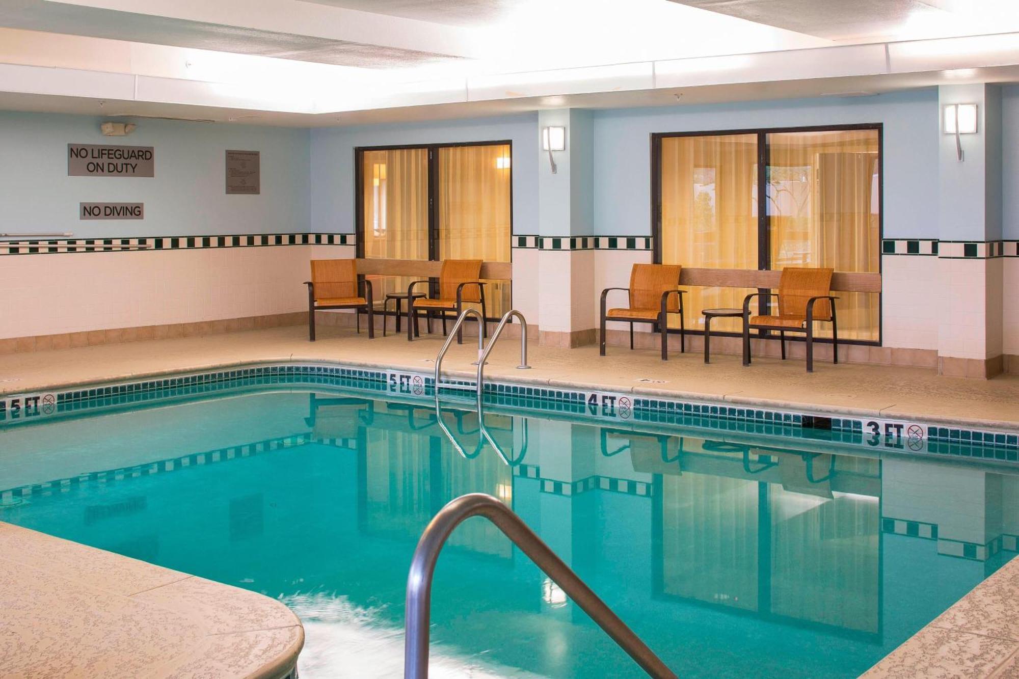 Courtyard Baton Rouge South Hotell Exteriör bild