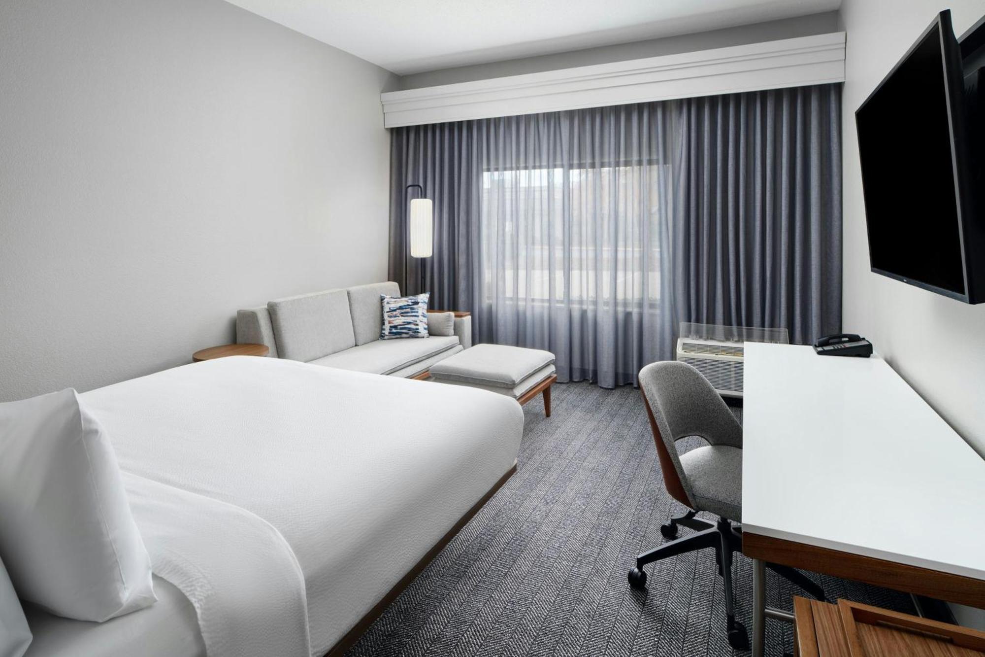 Courtyard Baton Rouge South Hotell Exteriör bild