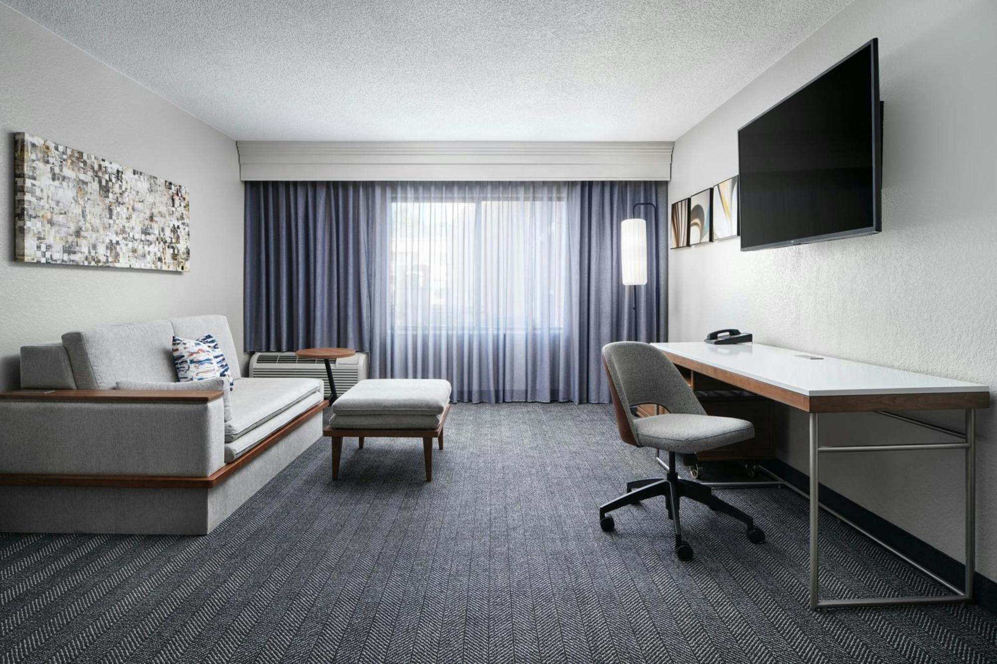Courtyard Baton Rouge South Hotell Exteriör bild