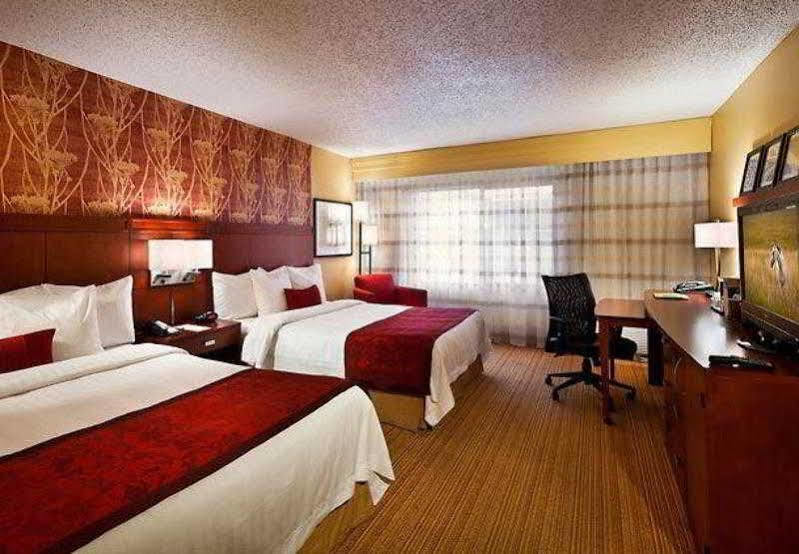 Courtyard Baton Rouge South Hotell Exteriör bild