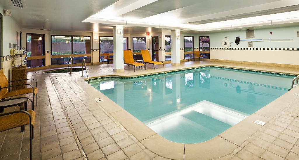 Courtyard Baton Rouge South Hotell Exteriör bild